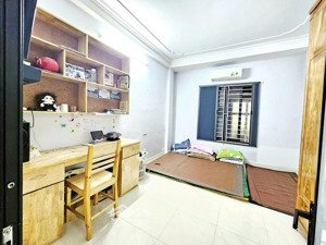 25m x 4 tầng lĩnh nam ngõ thông thoáng, gần bãi ô tô sổ đỏ chính chủ, giá chỉ nhỉnh 4 tỷ!