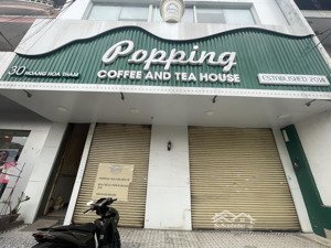 cho thuê nhà mặt tiền trần bạch đằng . ngang 12 mét .