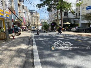 siêu phẩm nhà phố trung tâm lõi đà lạt hẻm xe hơi, cách chợ đêm 200m!