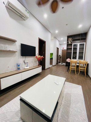 cần bán căn hộ 2pn fpt plaza 2, 72m2, đầy đủ nội thất / 3,x tỷ / shr - liên hệ 