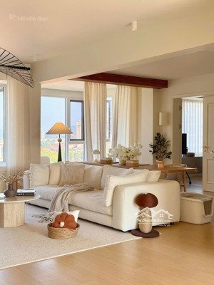 bán căn hộ the vista 108m2 2pn giá 8tỷ980 full nội thất , có ban công