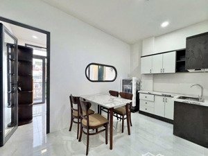 căn hộ cao cấp tách bếp ban công mới 100% ngay giữa lòng bình thạnh