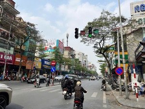 mặt phố tôn đức thắng, lô góc, vỉa hè, ô tô tránh, kd sầm uất, 40m2, 5 tầng, giá 18 tỷ