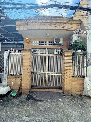 bán nhà 79 m2 - ngang 4m vuông vức - trục trần xuân soạn cạnh kdc him lam - giá 5.2 tỷ.