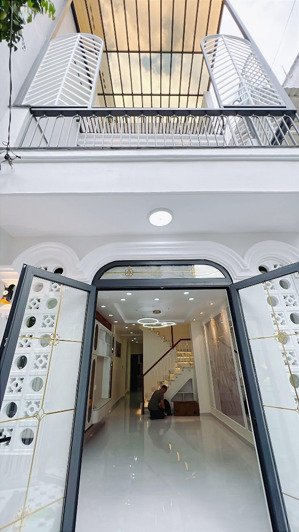 bán nhà q7-65m2-phú thuận-5 tỷ 5- ngay phú mỹ hưng-3pn- nhà mới vô ở luôn