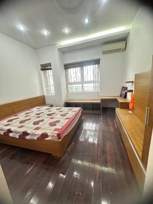 bán nhà phân lô khuất duy tiến, giá đầu tư, nhà 2 mặt ngõ oto