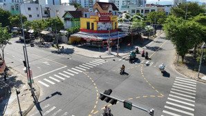 cần chuyển nhượng góc 2 mặt tiền đường 15m5 vân đồn