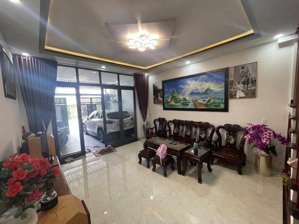 nhà đẹp duy nhất còn lại khu vcn phước long đường hoàng đình giong 3 tầng thiết kế hiện đại