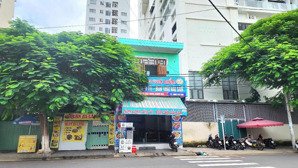 bán nhà 2 tầng mặt tiền kinh doanh tốt dt 113,9m2 ngang 5,12m nở hậu, gần biển, giá 13,8 tỷ có tl