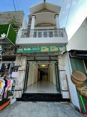 bán nhà (5x19m)96m2 gần bệnh viện, gần chợ bình chánh đang cho thuê 22 triệu giá 820 triệu