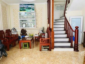 phân khúc 6tỷ có ngay nhà đẹp 35m 5 tầng cạnh đường ô tô.. phúc lợi - long biên chú hùng