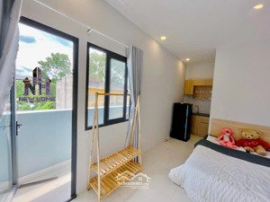 căn hộ cho thuê full nội thất ngay 3/2 quận 10, ban công, gần vạn hạnh mall, đại học kinh tế ueh