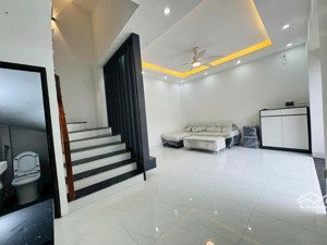 bán nhà đẹp phố cầu giấy 5 tầng x 35m, mặt tiền 6.5m, ngõ thoáng 15m ra ô tô, nút giao đường láng