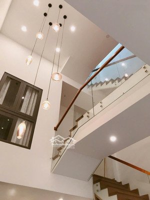 bán nhà 3 tầng mặt tiền đường hoà phú 10, view công viên, liên chiểu, giá 6 tỷ 250 tl