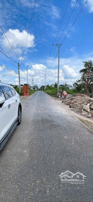 căn nhà hiện đại tân cổ điển mặt tiền đường nhựa gần chợ an ngãi - xã long điền - tp hcm