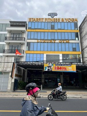 bán nhà góc 2 mặt tiền cách mạng tháng 8 - dt: 18 x 45m - hầm + 4 lầu - giá bán: 160 tỷ