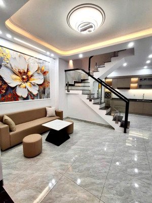 hàng hiếm 3t có sân cổng riêng, sẵn sổ, full tiện ích hàng kênh, lê chân, hải phòng, giá cực tốt