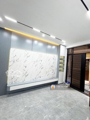 nhỉnh 8 đồng-kim giang đại kim dtsd 40m 5 tầng 4 ngủ đủ tiện nghi, 2 thoáng full nội thất về ở ngay