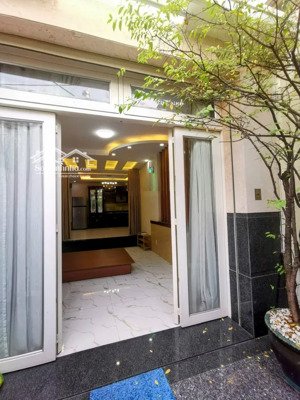 bán nhà dòng tiền 720 triệu/năm - đường hoàng hoa thám, phường 5, quận phú nhuận. chính chủ bán