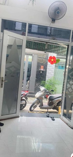 ttq8 tạ quang bửu p4 - hẻm thông thoáng - 35m2 - 5tầng nhà đẹp ( nở hậu) shr vuông vức - nhĩn 6 tỷ.