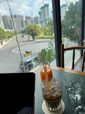 cho thuê căn nhà phố 5 tầng vinhomes quận 9 trục D2A trục đường chính, sầm uất nhất khu đô thị