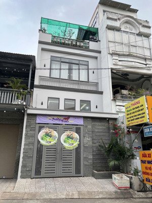 vị trí đắc địa-giáp phú nhuận- hoàng hoa thám-xe hơi đậu trước nhà-dt 4,8x15m-3 tầng- giá 9,5 tỷ tl