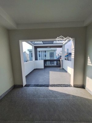 giảm mạnh - mặt tiền- nguyễn văn trỗi - nguyễn đình chính - gần sân bay (thương lượng)