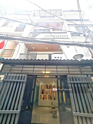 chủ gấp bán - nhà đẹp lung linh xách vali cào ở ngay - có phòng ngủ trệt - sân để xe