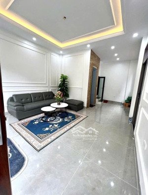 thang máy,gần oto- kim ngưu-41m-hơn 8 tỷ