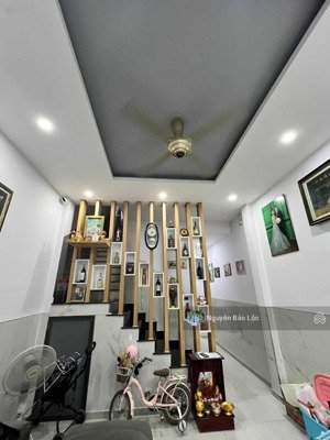 siêu hiếm-ngả 3 lò lu-68m2, 3 tầng btct- chỉ 6.x tỷ. đường ô tô thông tứ tung.