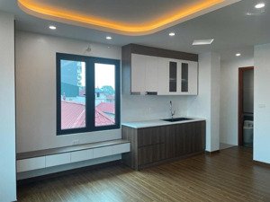 nhà 4t căn góc mặt ngõ hoàng hoa thám gần chợ bưởi, ngõ 3m cách mp 50m dt 50m2 mt 5m