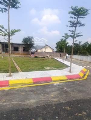 bán đất phân lô phú cát quốc oai, 100m2 phun thổ cư, lô góc 3 thoáng, ô tô tránh, giá chỉ 1.5 tỷ