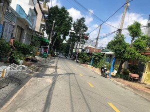 bán giãy trọ hiện đang cho thuê full phòng- đường rộng 10m - đỗ xuân hợp. quận 9