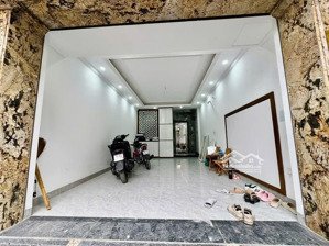 có 102 xuân la tây hồ - dân xây - oto đỗ cổng - thang máy - gần phố - 45m,6 tầng,mt 4,3m nhỉnh 9 ty