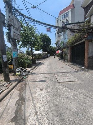 hiếm quá rồi, nhà đường ngọc thuỵ long biên