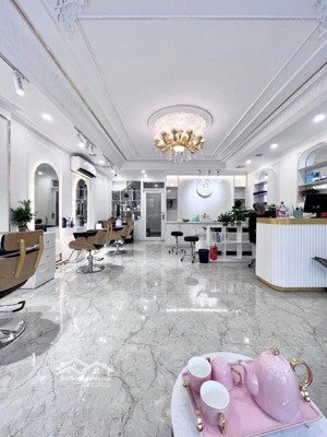 bán nhà siêu phẩm trung tâm cầu giấy 2 mặt ngõ diện tích khủng 128m có thể chia 2 lô