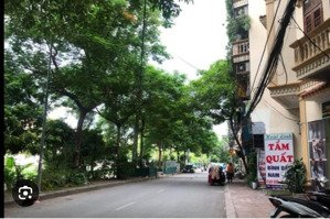 chính chủ bán nhà riêng 35m2 - phố nguyễn đình hoàn