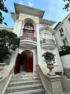 bán siêu biệt thự tốt nhất thảo điền ! hầm 3 tầng - 14x26m - 360m2 - hồ bơi - nt nhập - gía 70 tỷ