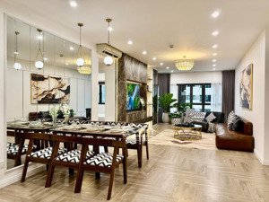 [giá tốt nhất] tôi cần bán căn 3 ngủ, diện tích 125m, nhà thoáng mát, sổ đỏ giá 8,x tỷ tại tsq