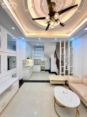 Bán nhà Thụy Phương 40m2, 5 tầng mới đẹp, ô tô đỗ cửa, giá chỉ 6.5 tỷ