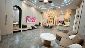 nhà đẹp hiện đại ngay sau chợ an phước- giá: 10 tỷ long thành