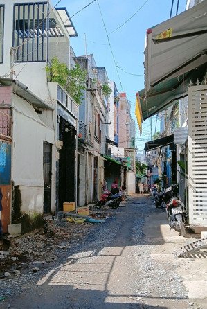 nhà 68m2, hơn 6tỷ, ngay lạc long quân, trung tâm tân bình, đường metro vài bước.