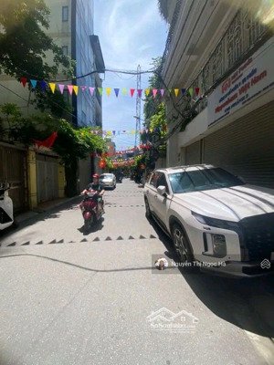 nhà cực đẹp phố: trung hòa, trung kính, 5 tầng gara rộng, văn phòng sang, dt95m2, mt 9m - 30.9 tỷ.