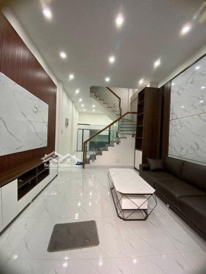 bán gấp nhà kiến hưng ,tặng nội thất, 10m oto tránh.