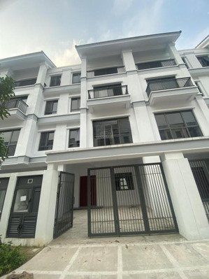 bán căn 2 mặt tiền loúi đại mỗ sát lê quang đạo tây bắc mặt sau công viên siêu đẹp lh: 