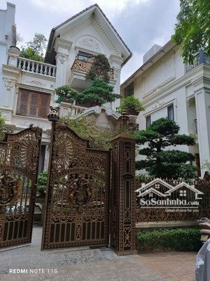 giảm 4 tỷ! chính chủ cần bán căn biệt thự 230m2, xây 4,5 tầng, giá 49 tỷ. lh 