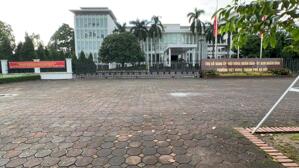 BÁN ĐẤT TẶNG NHÀ LÕI PHỐ VIỆT HƯNG 50M, MT4M, Ô TÔ THÔNG, GẦN TRUNG TÂM HÀNH CHÍNH QUẬN.