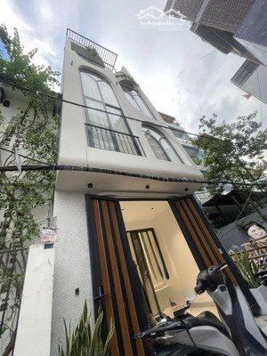 nhà mới kính koong, ô tô thang máy, sang trọng như resort 5 sao giữa phố ngọc thụy