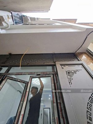 ngõ 210 võ chí công-,tây hồ 40m x 6 tầng - mt 4.3m - chào 9.9 tỷ - thang máy - ôtô đỗ cổng