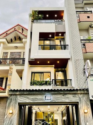 cô ân đi úc bán nhà nguyễn phi khanh-tân định-q1, gần chợ tân định. 3tỷ890/70m2 đang cho thuê 27tr